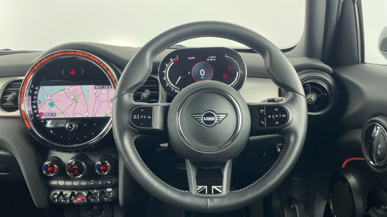 MINI Hatchback 1.5 Cooper Exclusive 5dr Auto [Comfort/Nav Pack] Petrol Hatchback